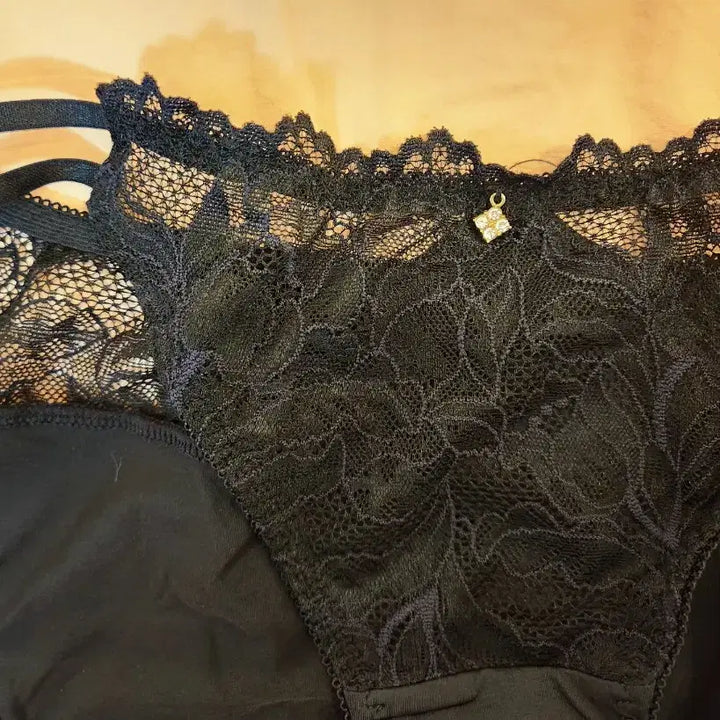 [BUNJANG] Female Lace Strap Panties / @에메필@ 플라워 레이스 스트랩 여성팬티-중고