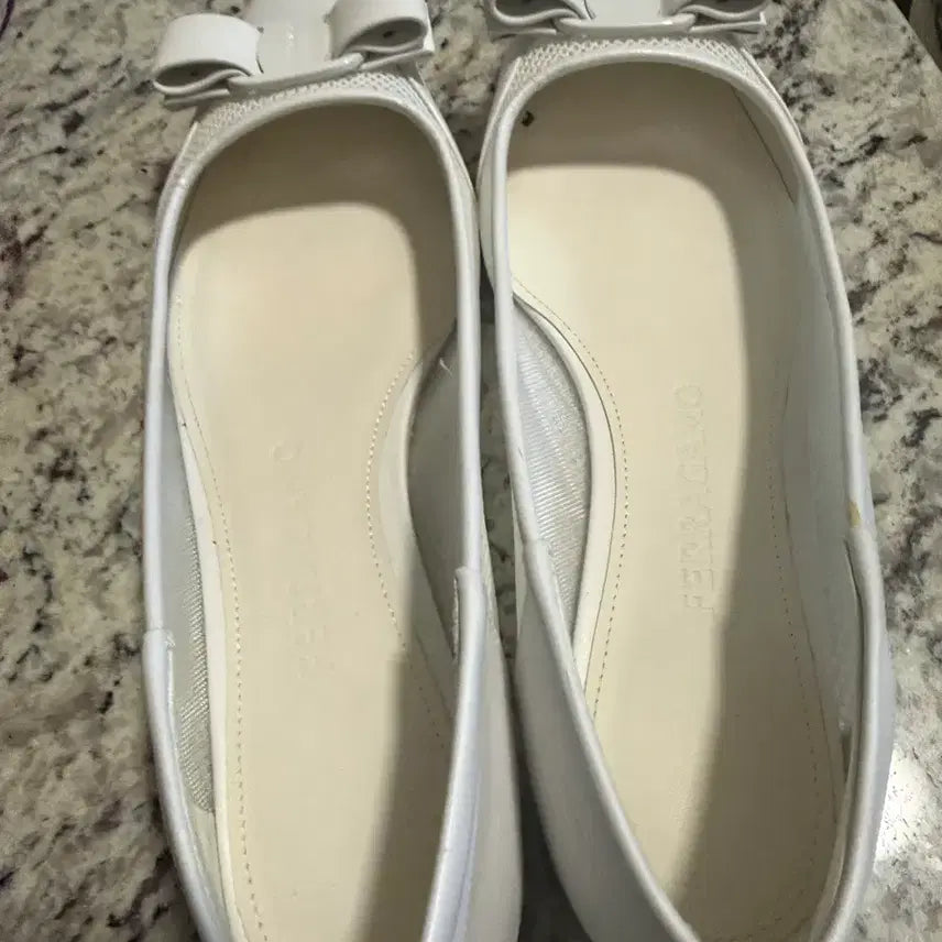 [BUNJANG] Ferragamo Mesh White Flat Shoes / 페레가모 메쉬 화이트 플랫