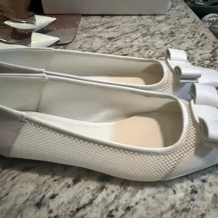 [BUNJANG] Ferragamo Mesh White Flat Shoes / 페레가모 메쉬 화이트 플랫