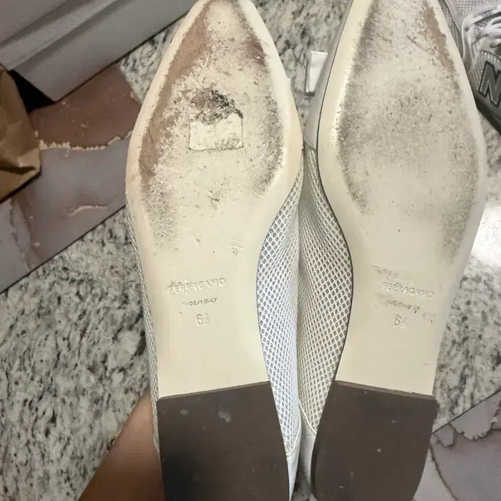 [BUNJANG] Ferragamo Mesh White Flat Shoes / 페레가모 메쉬 화이트 플랫