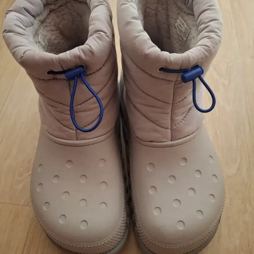 [BUNJANG] Crocs Neopuff Boots M8/W10 / 크록스 네오퍼프 부츠 M8/W10