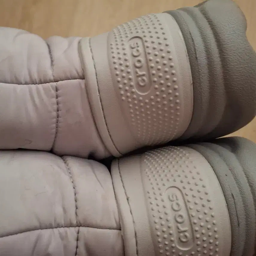 [BUNJANG] Crocs Neopuff Boots M8/W10 / 크록스 네오퍼프 부츠 M8/W10