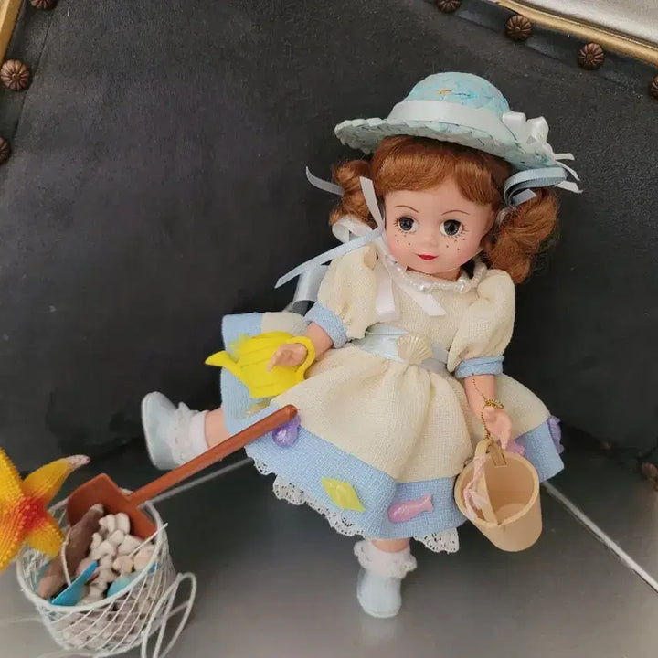 [BUNJANG] Madame Alexander Collecting Seashells Doll / 마담알렉산더 콜렉팅 seashells