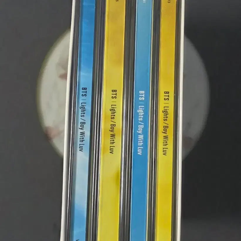 [BUNJANG] BTS Lights Japanese Album / BTS  lights 일본 앨범 양도합니다.