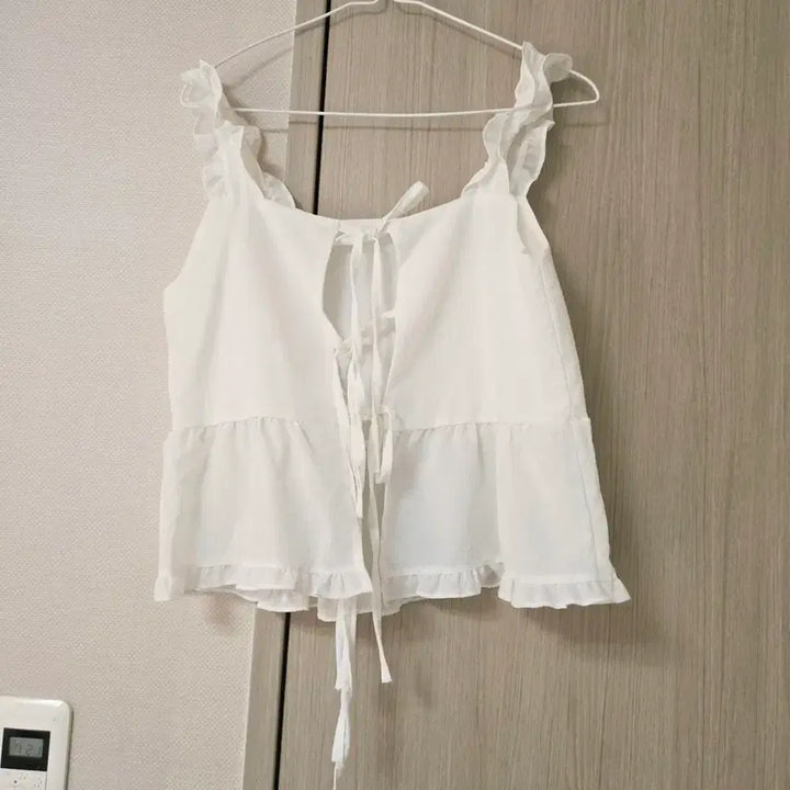 [BUNJANG] Layered Cami Blouse / 새상품 에이블리 레이어드 나시 블라우스