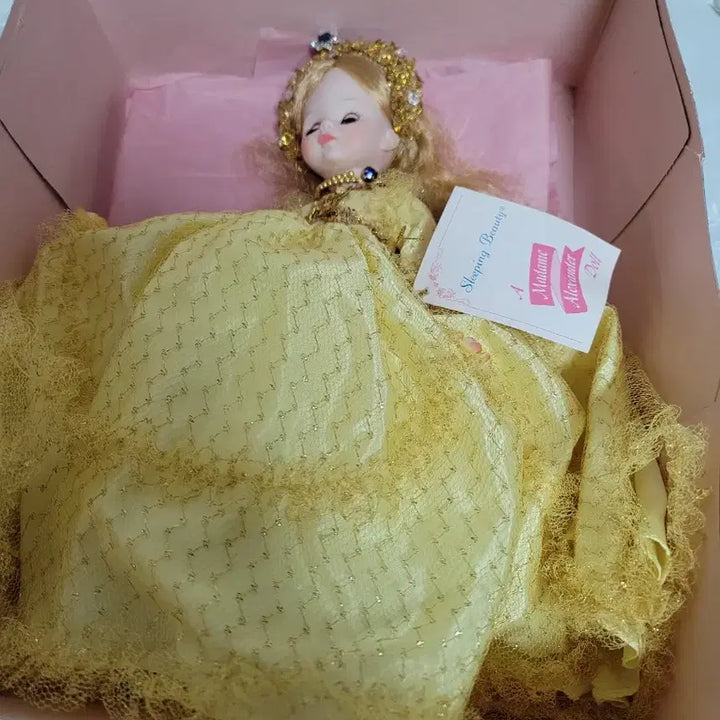 [BUNJANG] 마담 알렉산더 인형 Sleeping Beauty 35센치 / 마담 알렉산더 인형 Sleeping Beauty 35센치