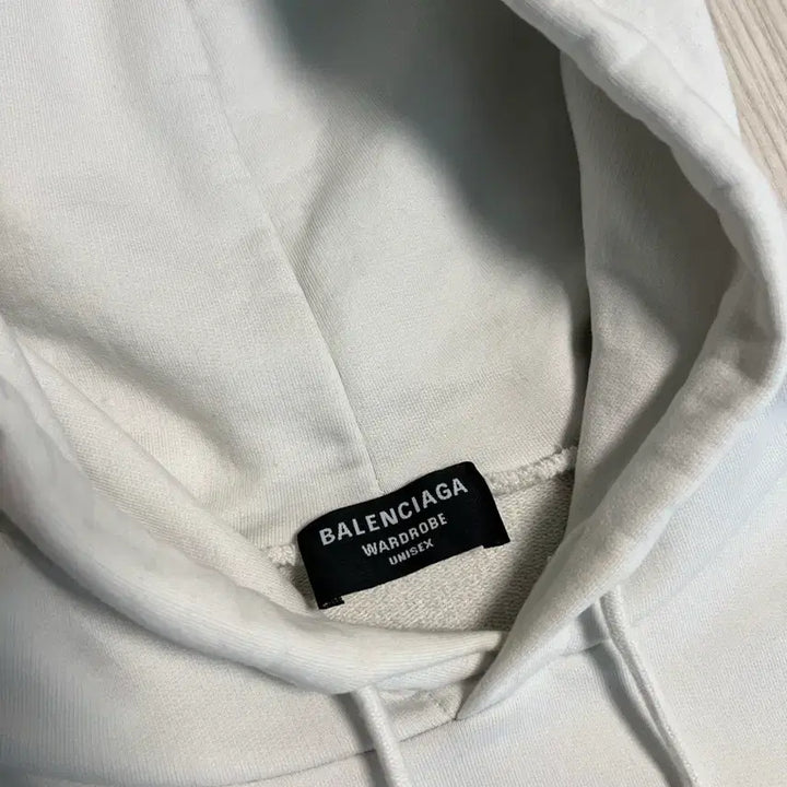 [SOLD OUT] [S] 발렌시아가 자수 후드티