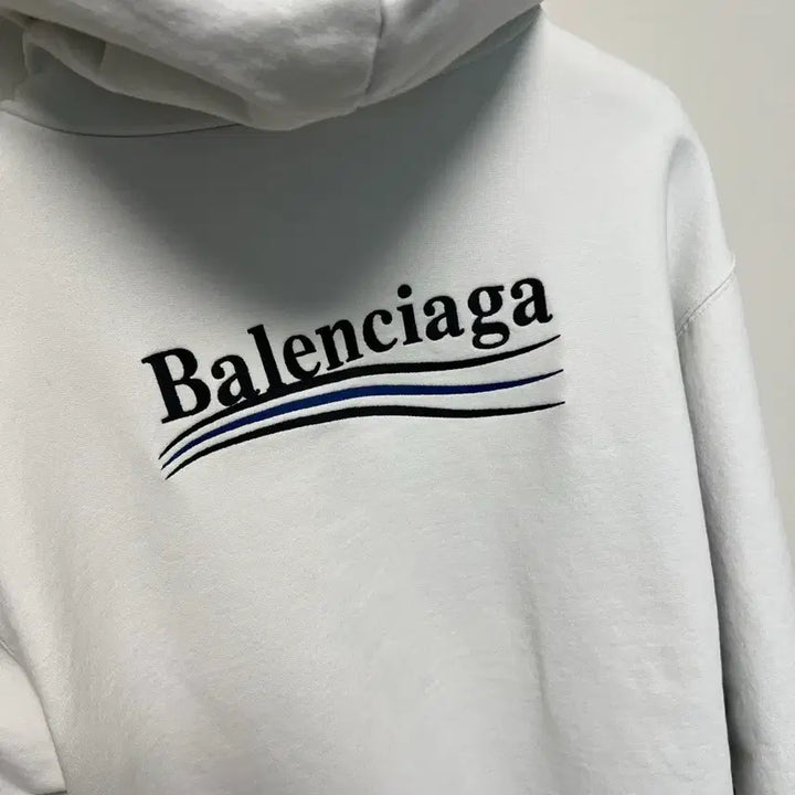 [SOLD OUT] [S] 발렌시아가 자수 후드티