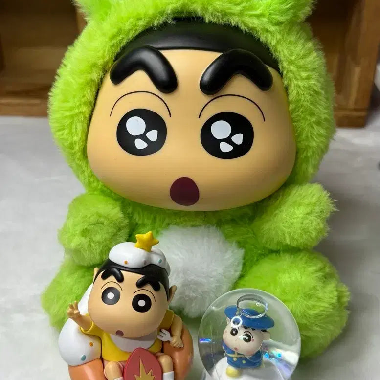 [BUNJANG] Crayon Shin-chan Frog Doll Dessert Figure Snow Globe Figure Bundle Set / 일괄) 짱구 개구리인형 디저트 피규어 스노우볼 피규어
