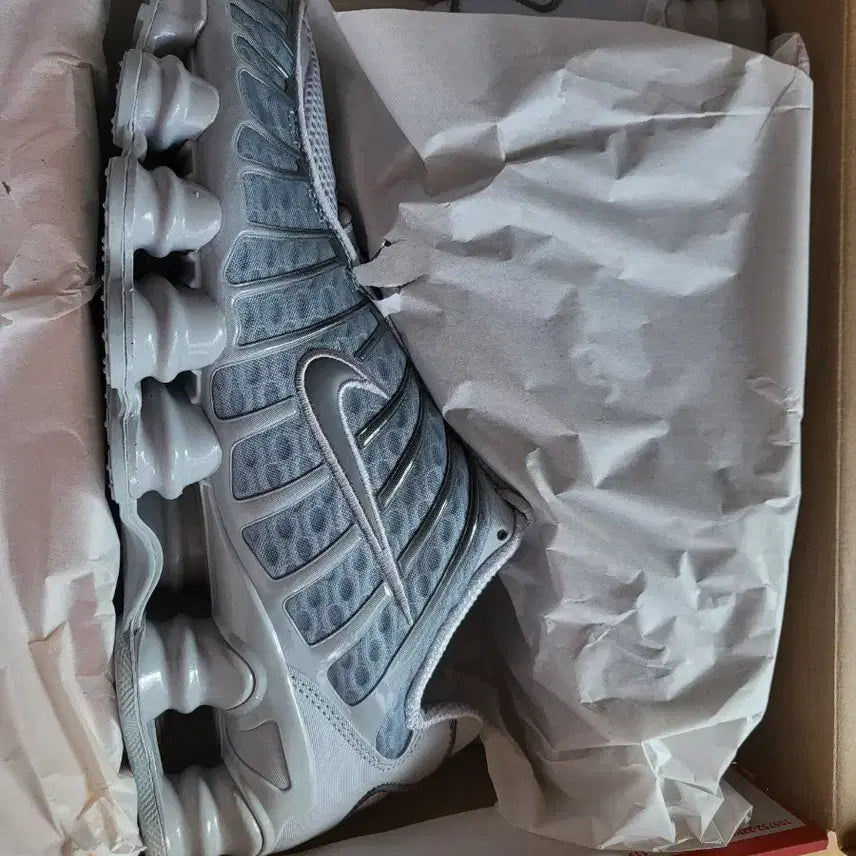 [BUNJANG] Nike Shox TL Gray Sneakers / 나이키 샥스 TL 270 새상품