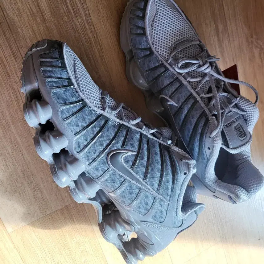 [BUNJANG] Nike Shox TL Gray Sneakers / 나이키 샥스 TL 270 새상품