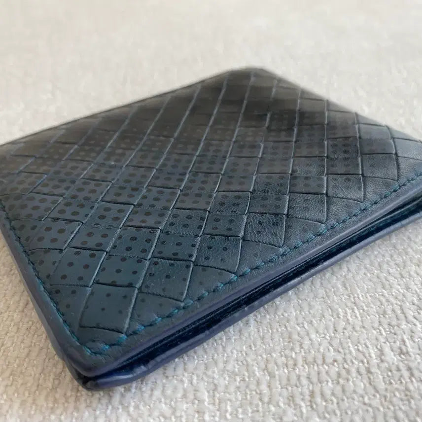 [BUNJANG] Bottega Veneta Weaving Bi-fold Wallet Navy Dot Pattern / 보테가 베네타 위빙 멀티플 반지갑 진네이비 도트패턴