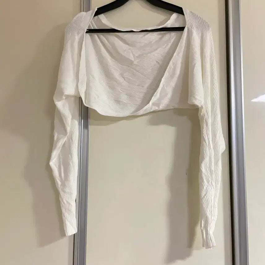 [BUNJANG] White Ribbed Crop Cardigan / 화이트 골지 크롭 가디건
