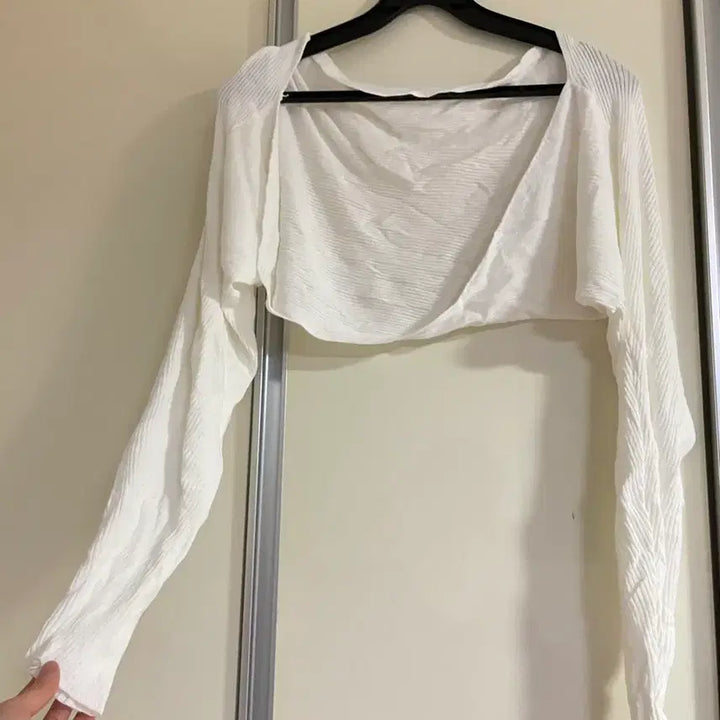 [BUNJANG] White Ribbed Crop Cardigan / 화이트 골지 크롭 가디건