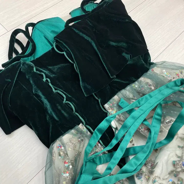 [BUNJANG] Anna Velvet Teal Dress / 안나 벨벳 청록색 드레스 새상품