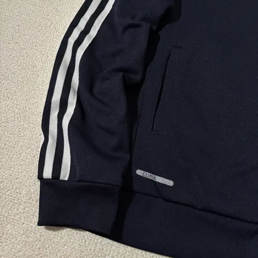 [BUNJANG] Adidas Navy Small Logo Jersey / 아디다스 네이비 스몰로고 져지