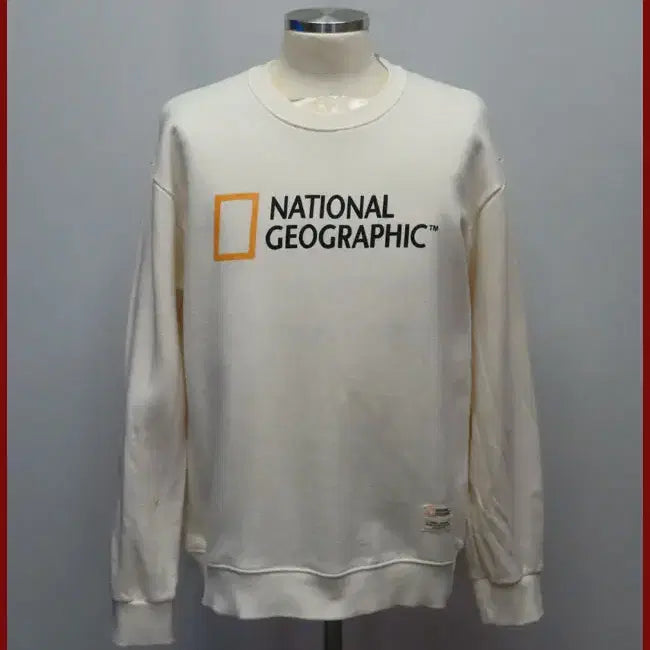 [BUNJANG] National Geographic White Sweatshirt (Size 100) / 내셔널지오그래픽/하얀색 맨투맨티/100사이즈/따봉구제(B-9)