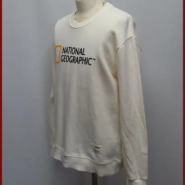 [BUNJANG] National Geographic White Sweatshirt (Size 100) / 내셔널지오그래픽/하얀색 맨투맨티/100사이즈/따봉구제(B-9)