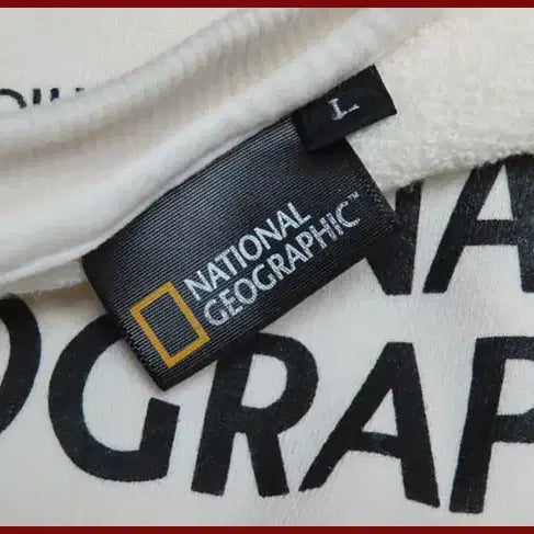 [BUNJANG] National Geographic White Sweatshirt (Size 100) / 내셔널지오그래픽/하얀색 맨투맨티/100사이즈/따봉구제(B-9)