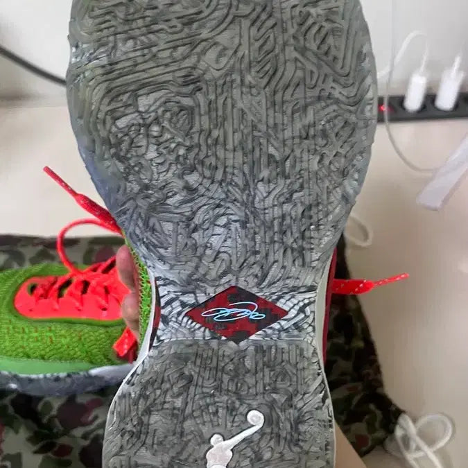 [BUNJANG] LeBron 20 Christmas / [265] 르브론 20 크리스마스