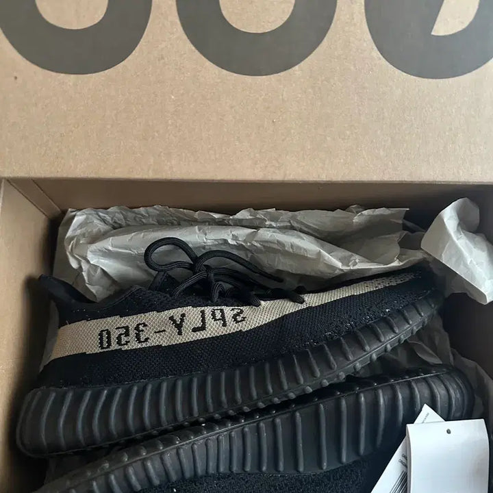 [BUNJANG] Adidas Yeezy Boost 350 V2 / [풀구성]아디다스 이지부스트 350 V2