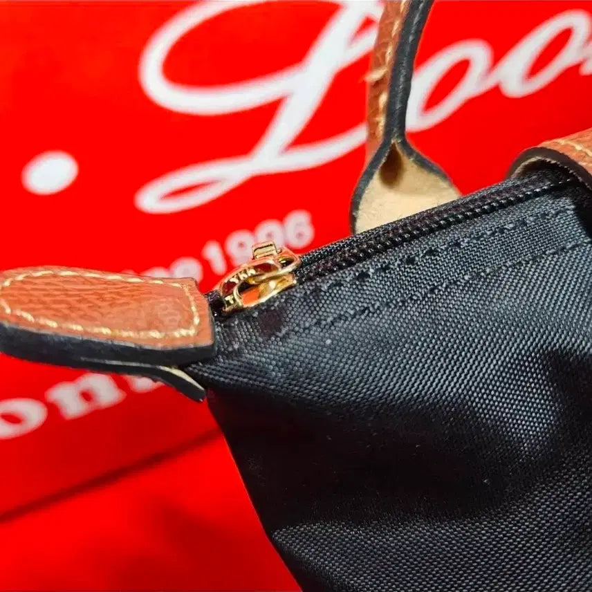 [BUNJANG] Longchamp Le Pliage Handle Mini Pouch Bag / 롱샴 플리아쥬 핸들 미니 파우치백 Free