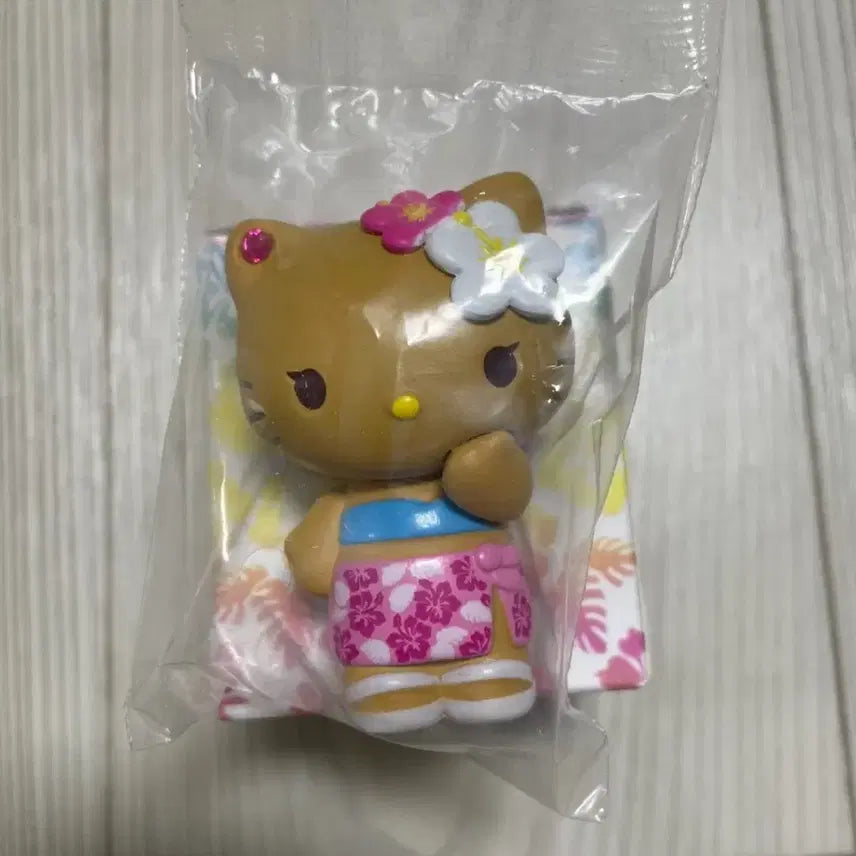 [BUNJANG] Hello Kitty Hawaii Figure (Sealed) / [개당가격] 헬로키티 하와이 피규어 미개봉