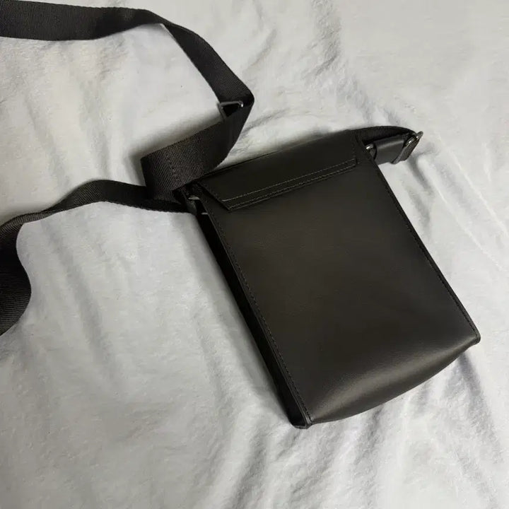 [SOLD OUT] 내셔널 퍼블리시티 가죽 미니크로스백