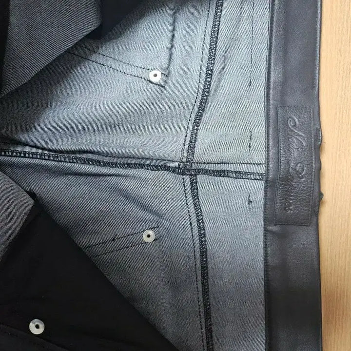 [BUNJANG] Noir Larmes Black Biker Coating Jeans Pants / 느와르 라르메스 블랙바이커 코팅진 슬랙스 팬츠 바지 팝니다