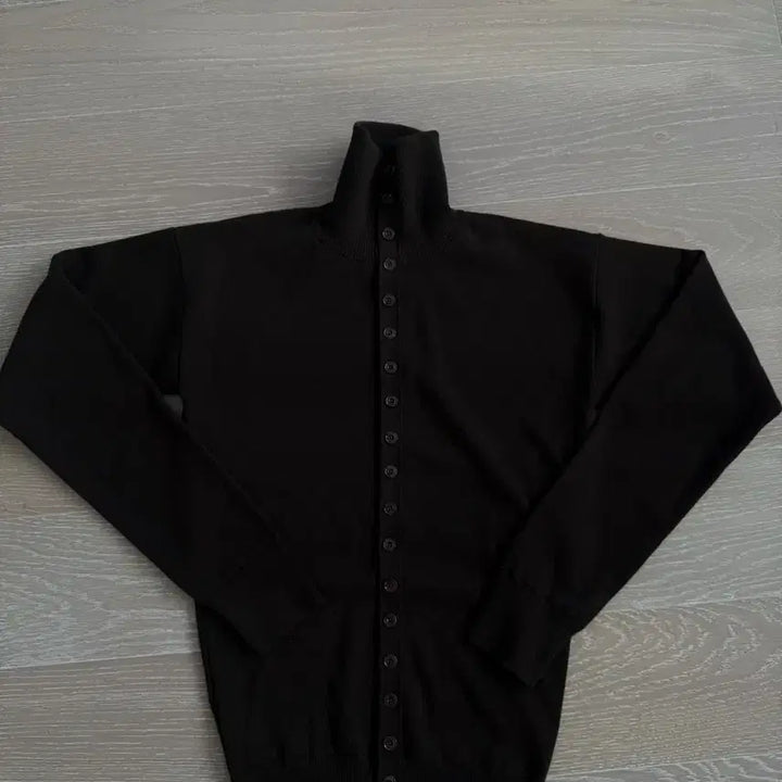 [BUNJANG] Lemaire Button Fitted Cardigan (Size S) / 이번주만 가격인하> 25년 FW 르메르 (LEMAIRE)피티드 가디건 S