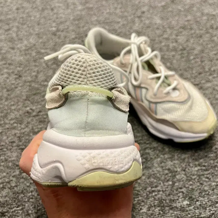 [BUNJANG] Adidas Ozweego Sneakers / [235] 아디다스 Ozweego 오즈위고