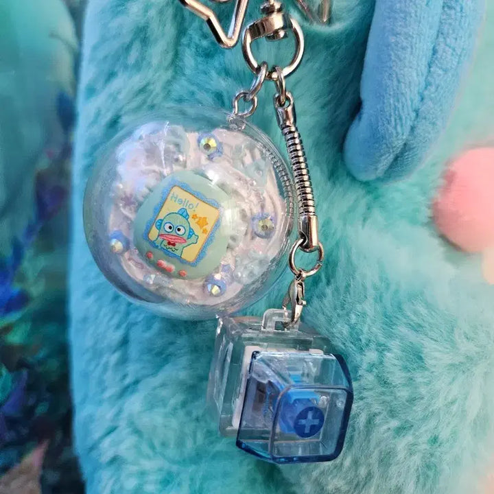 [BUNJANG] Hankyungdong Handmade Random Keyring / 한교동 키링 한정수량 수제키링 랜덤 ( 반값택배 가능)