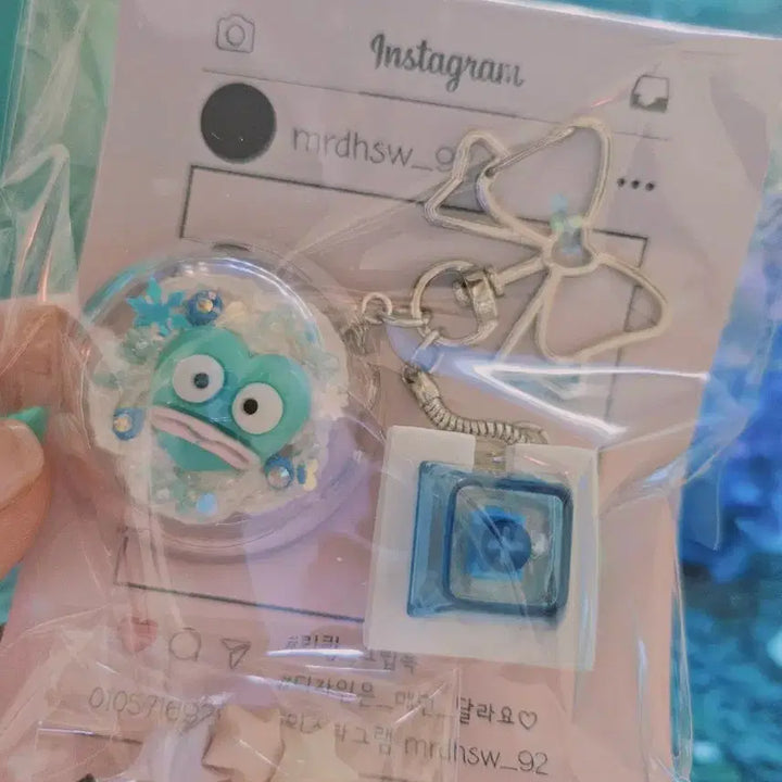 [BUNJANG] Hankyungdong Handmade Random Keyring / 한교동 키링 한정수량 수제키링 랜덤 ( 반값택배 가능)