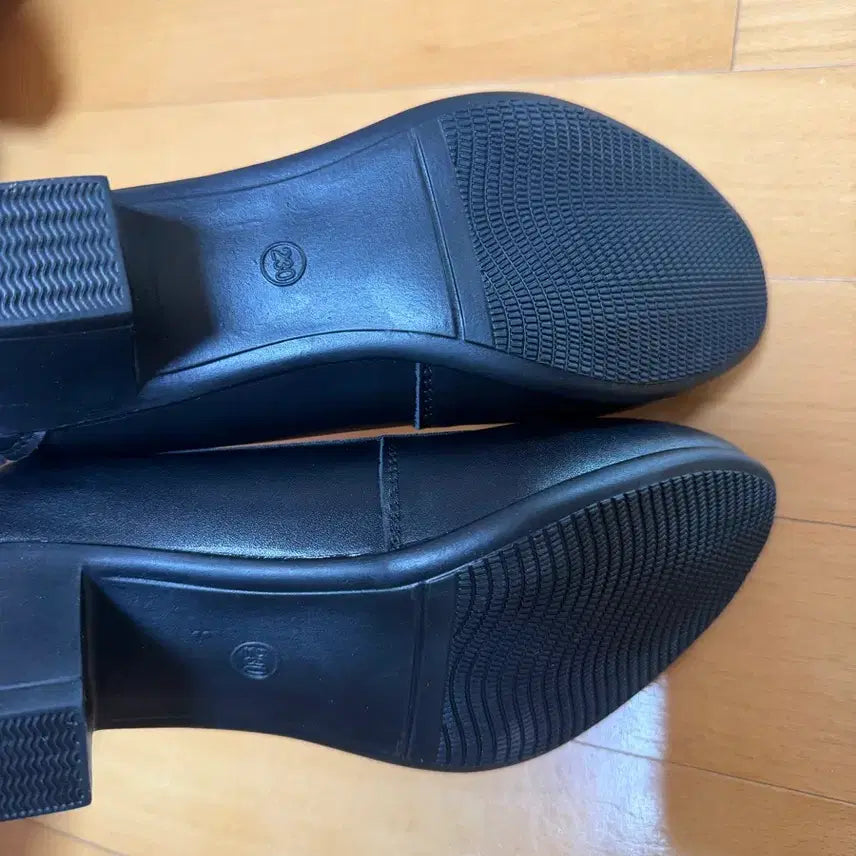 [BUNJANG] Generic 5cm Flat Pumps Shoes / 펌프스 면접구두 5cm 구두 승무원 구두 가죽 플랫 편한구두 230
