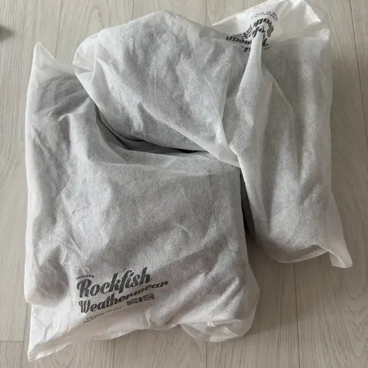 [BUNJANG] Rockfish Hayden Silver Puff Mid Boots / 락피쉬 헤이든 실버 퍼프 미들부츠