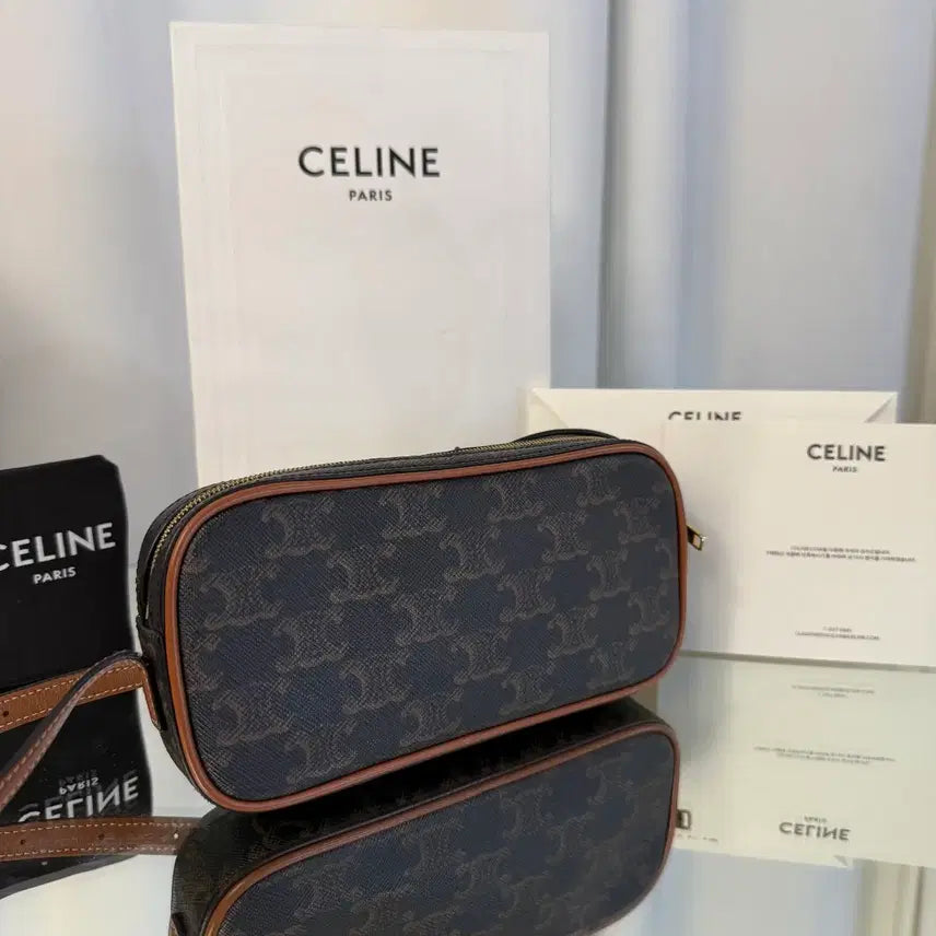 [BUNJANG] Celine Triomphe Mini Camera Shoulder Bag - Tan / 셀린느 퀴르 트리오페 미니 카메라 숄더백 - 탠