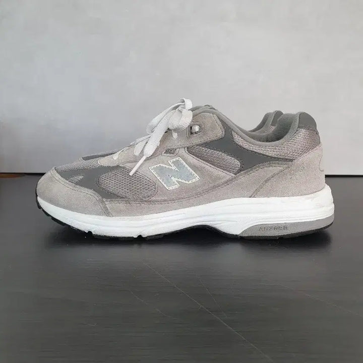 [BUNJANG] New Balance 993 Gray Sneakers (250) / 뉴발란스 993 그레이 (250)