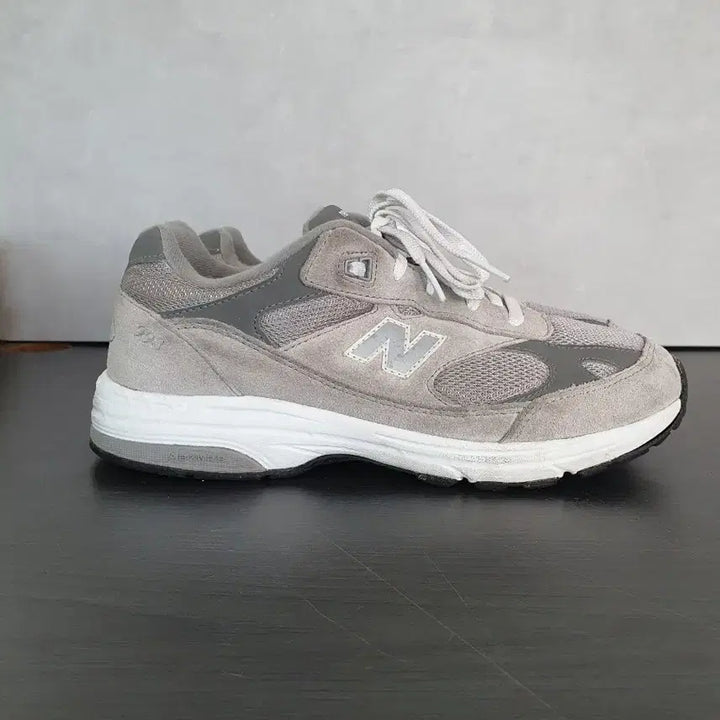 [BUNJANG] New Balance 993 Gray Sneakers (250) / 뉴발란스 993 그레이 (250)
