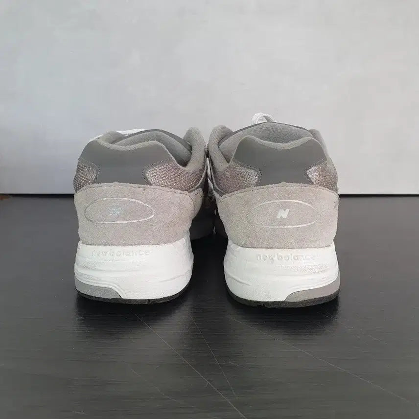[BUNJANG] New Balance 993 Gray Sneakers (250) / 뉴발란스 993 그레이 (250)