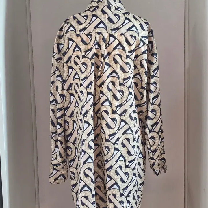 [BUNJANG] Burberry TB Monogram Shirt / (새상품가150만)상태최상급_BURBERRY 유니섹스 TB모노그램 셔츠