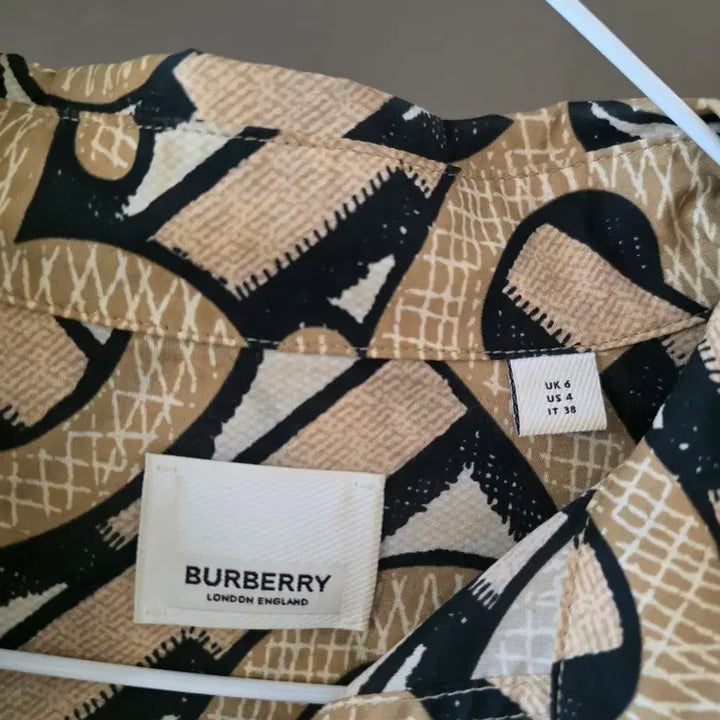 [BUNJANG] Burberry TB Monogram Shirt / (새상품가150만)상태최상급_BURBERRY 유니섹스 TB모노그램 셔츠