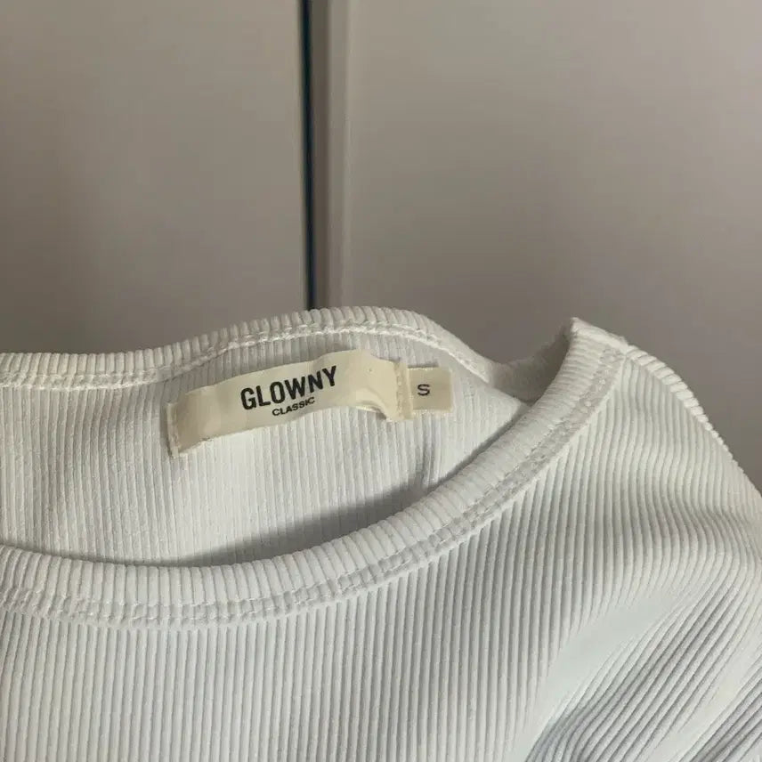 [BUNJANG] Glowny Classic Rib Crewneck T-shirt (Size S) / 글로니 g classic rib crewneck T S