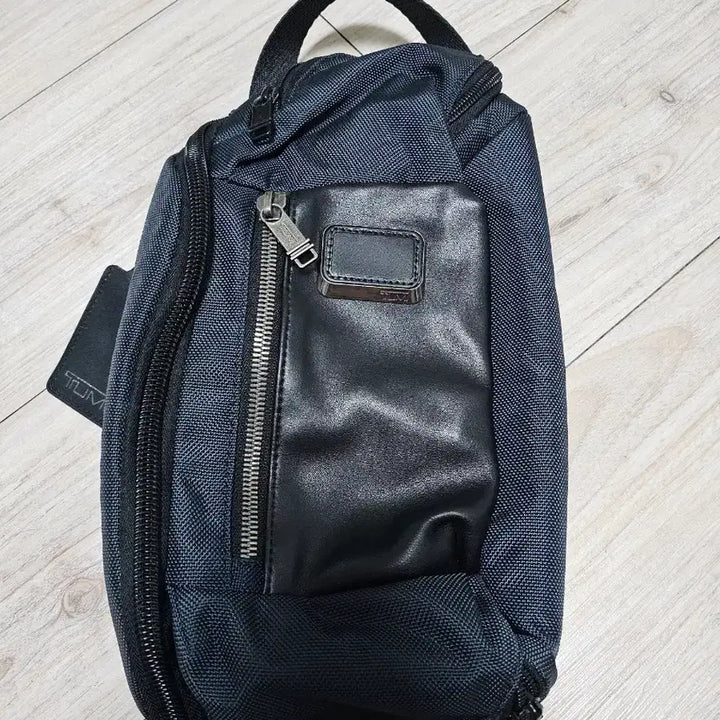 [BUNJANG] TUMI Alpha Bravo Kelley Sling Bag / TUMI 투미 알파 브라보 켈리 슬링백 15만에 팝니다.
