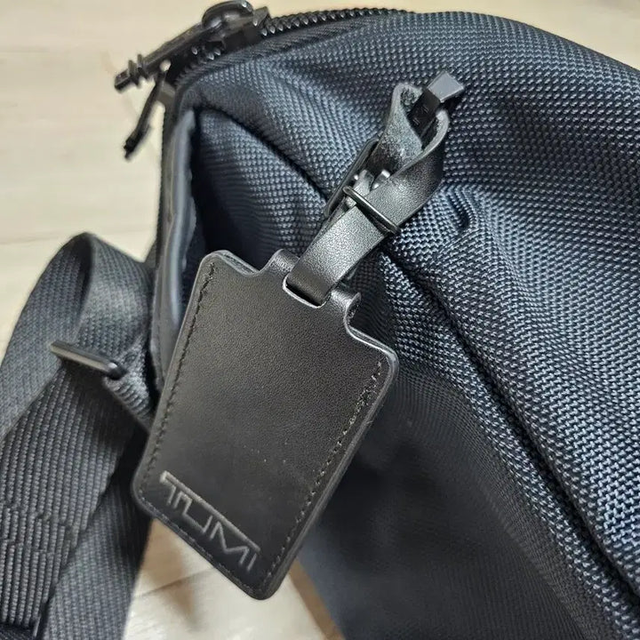 [BUNJANG] TUMI Alpha Bravo Kelley Sling Bag / TUMI 투미 알파 브라보 켈리 슬링백 15만에 팝니다.