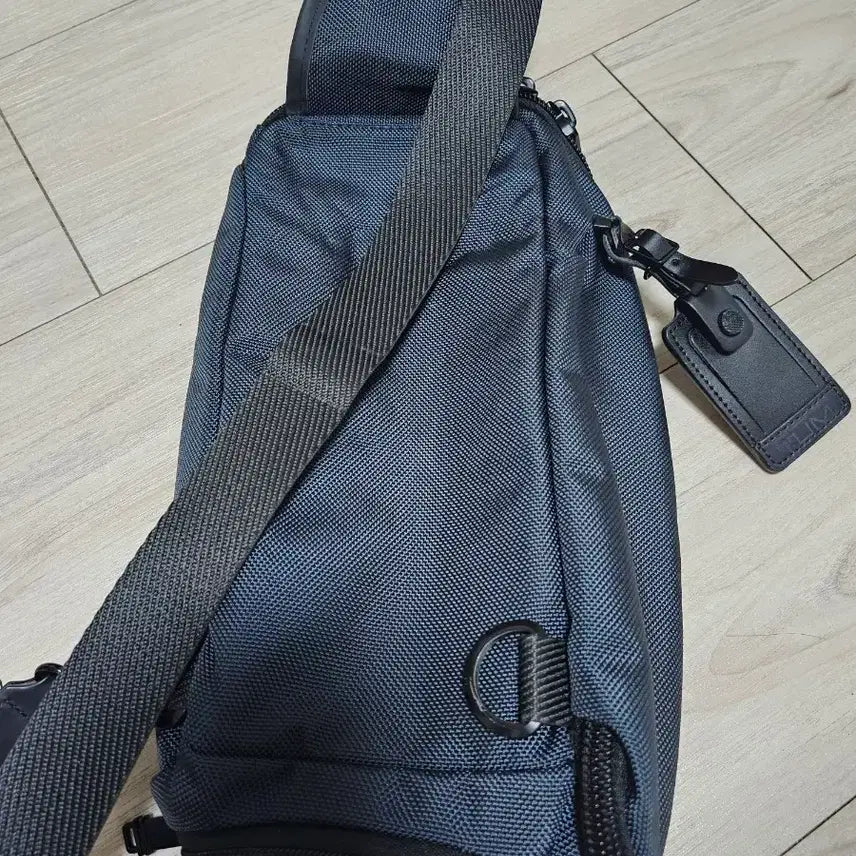 [BUNJANG] TUMI Alpha Bravo Kelley Sling Bag / TUMI 투미 알파 브라보 켈리 슬링백 15만에 팝니다.