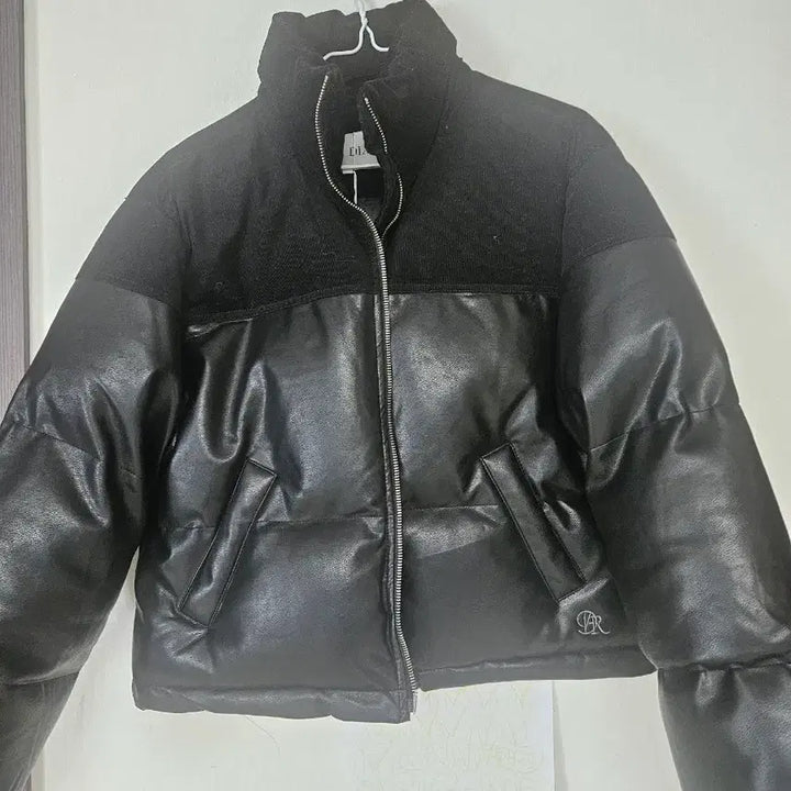 [SOLD OUT] (무료배송)모피..써스데이아일랜드핏.손정완핏.가죽.시스템핏