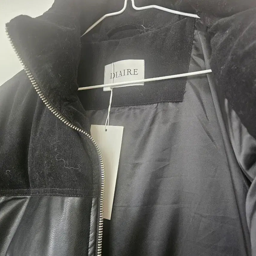 [SOLD OUT] (무료배송)모피..써스데이아일랜드핏.손정완핏.가죽.시스템핏