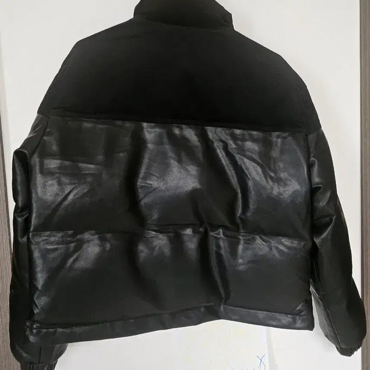 [SOLD OUT] (무료배송)모피..써스데이아일랜드핏.손정완핏.가죽.시스템핏