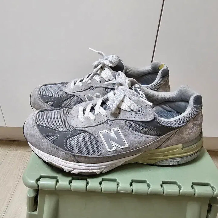[BUNJANG] New Balance 993 Gray Sneakers / 뉴발란스 993 그레이 260