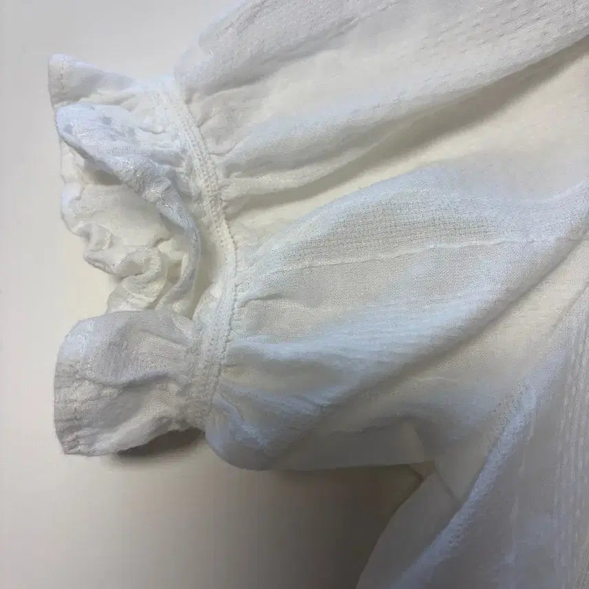 [BUNJANG] The Barnett Sud Pleated Blouse / 더바넷 수드 플레티브 블라우스